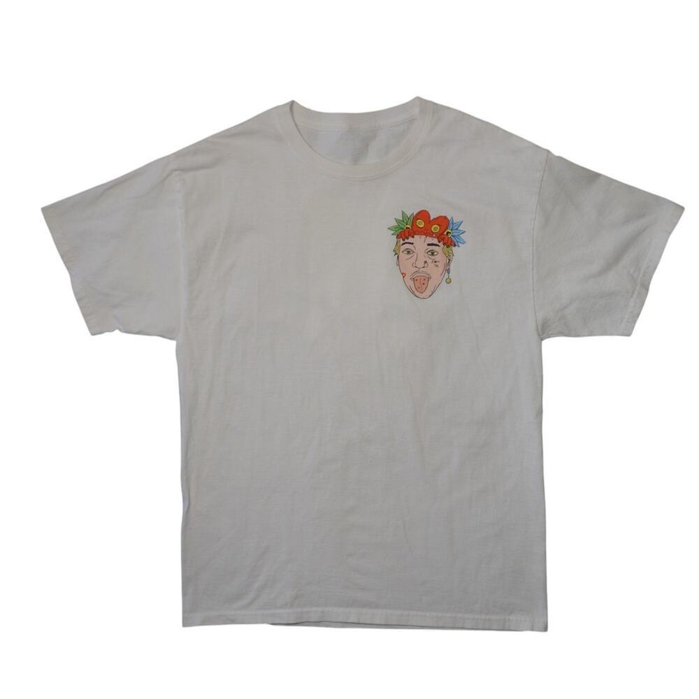 Love Struck Graphic Tee – White Short Sleeve Shirt – Streetwear Art Print